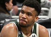 米兰体育官方网站-关于雄鹿遭活塞逆转苦吞败绩，字母哥生涯首度憾失+的信息