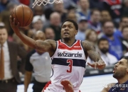 米兰,-活塞险胜奇才，格兰特贡献25分