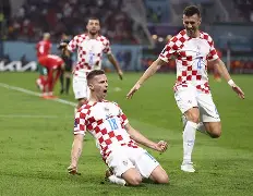 包含米尔顿凯恩斯战胜奥尔德姆，提升排名的词条