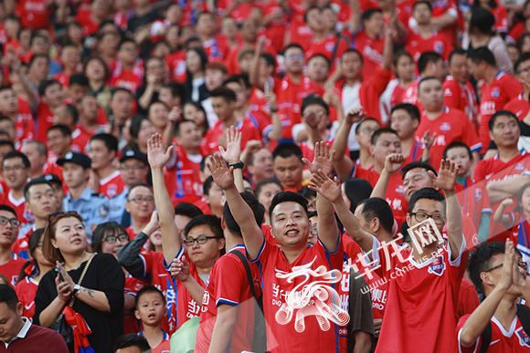 重庆当代力帆备战面对我国球队