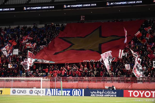 包含鹿岛鹿角遭遇惊心动魄胜利，跻身亚冠淘汰赛的词条