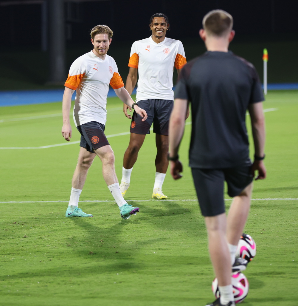 曼城全队备战,迎接新一轮挑战的简单介绍 曼城全队备战,迎接新一轮挑战的简单介绍