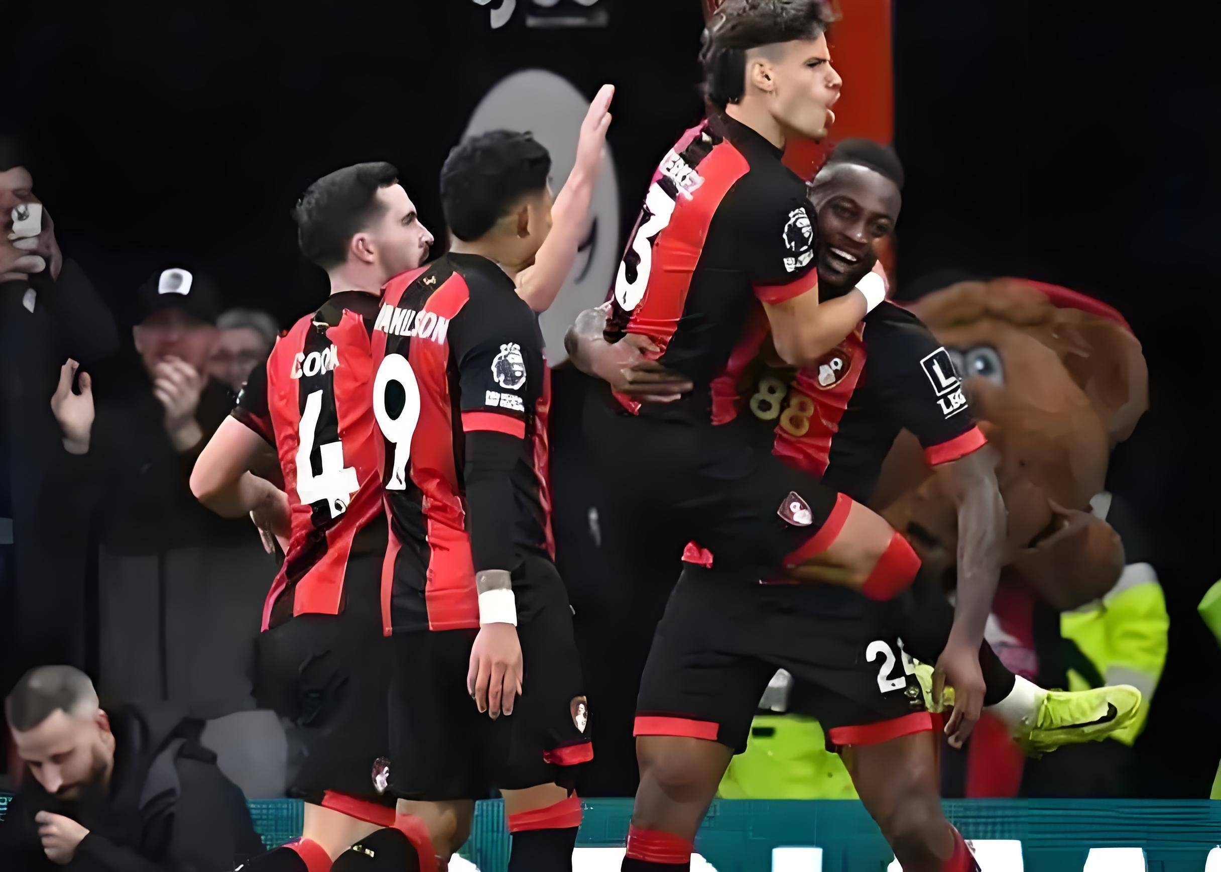 利物浦对手伯恩茅斯，全力争夺胜利