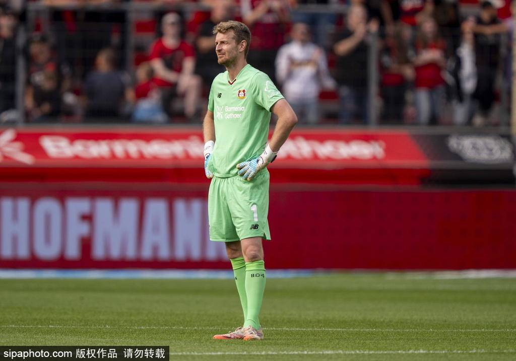 包含门将表现出色，摩纳哥客场逼平的词条