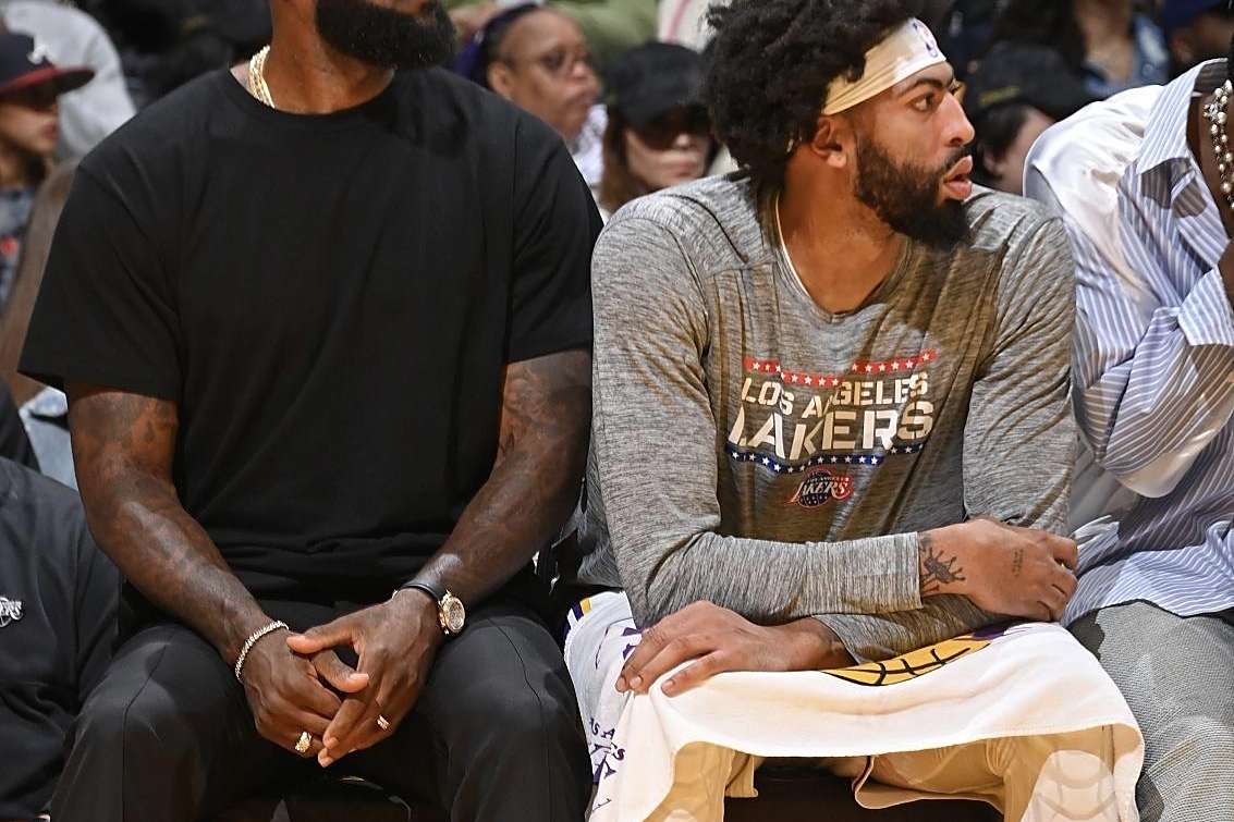 比赛中诞生新的战术，引发球迷讨论