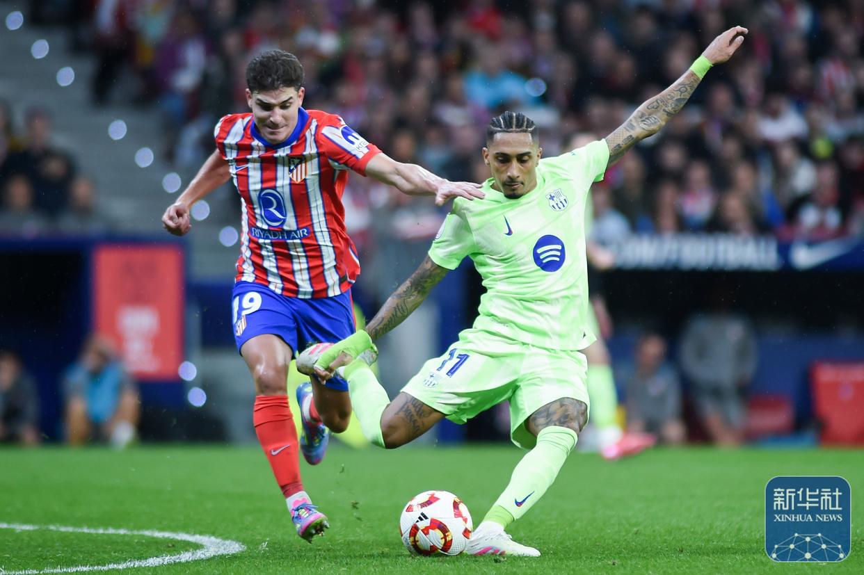 巴塞罗那凭借黄金一代晋级下一轮的简单介绍