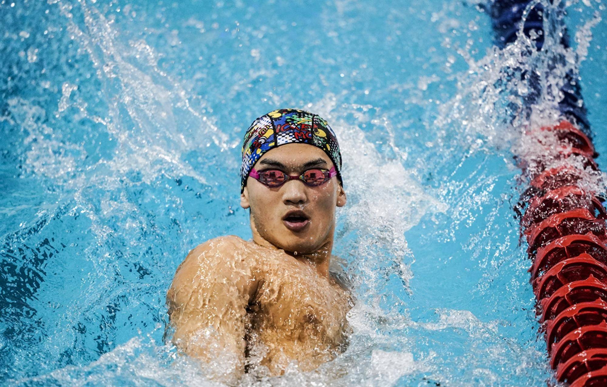 亚运会男子游泳4x100米混合泳接力中国队获得冠军
