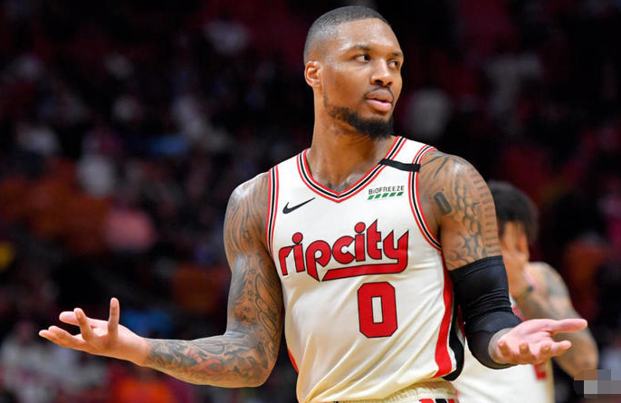 开拓者惜败爵士，劳尔独得27分