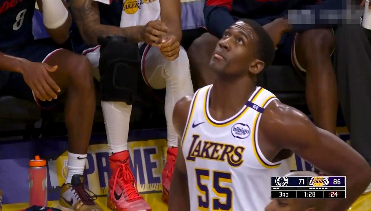 湖人遭快船逆转，主场失利