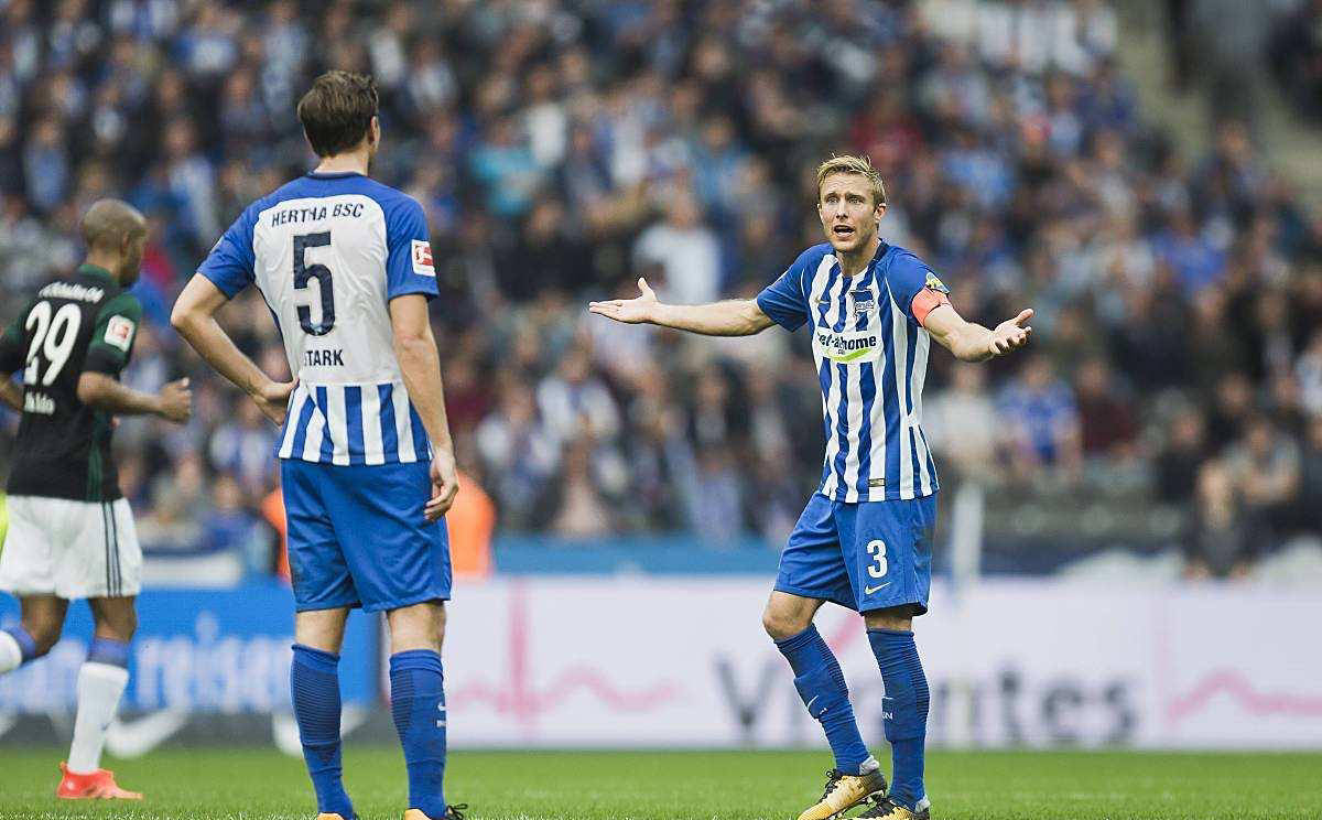 沙尔克在主场遭沃尔夫斯堡击败，遭遇连败期待反弹的简单介绍