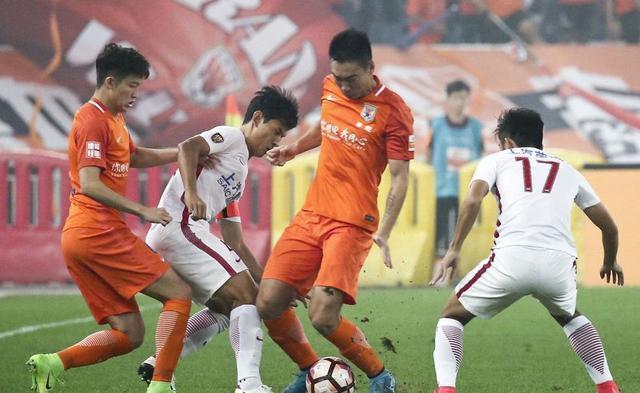 关于恒大主场踢平建业，中超第4轮两连平的信息
