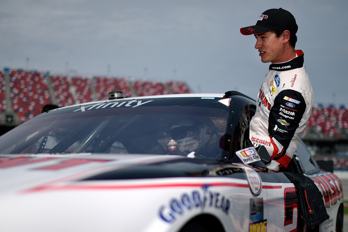 包含威廉姆斯鏖战哈斯车队,勒克莱尔高光表现的词条 包含威廉姆斯鏖战哈斯车队,勒克莱尔高光表现的词条