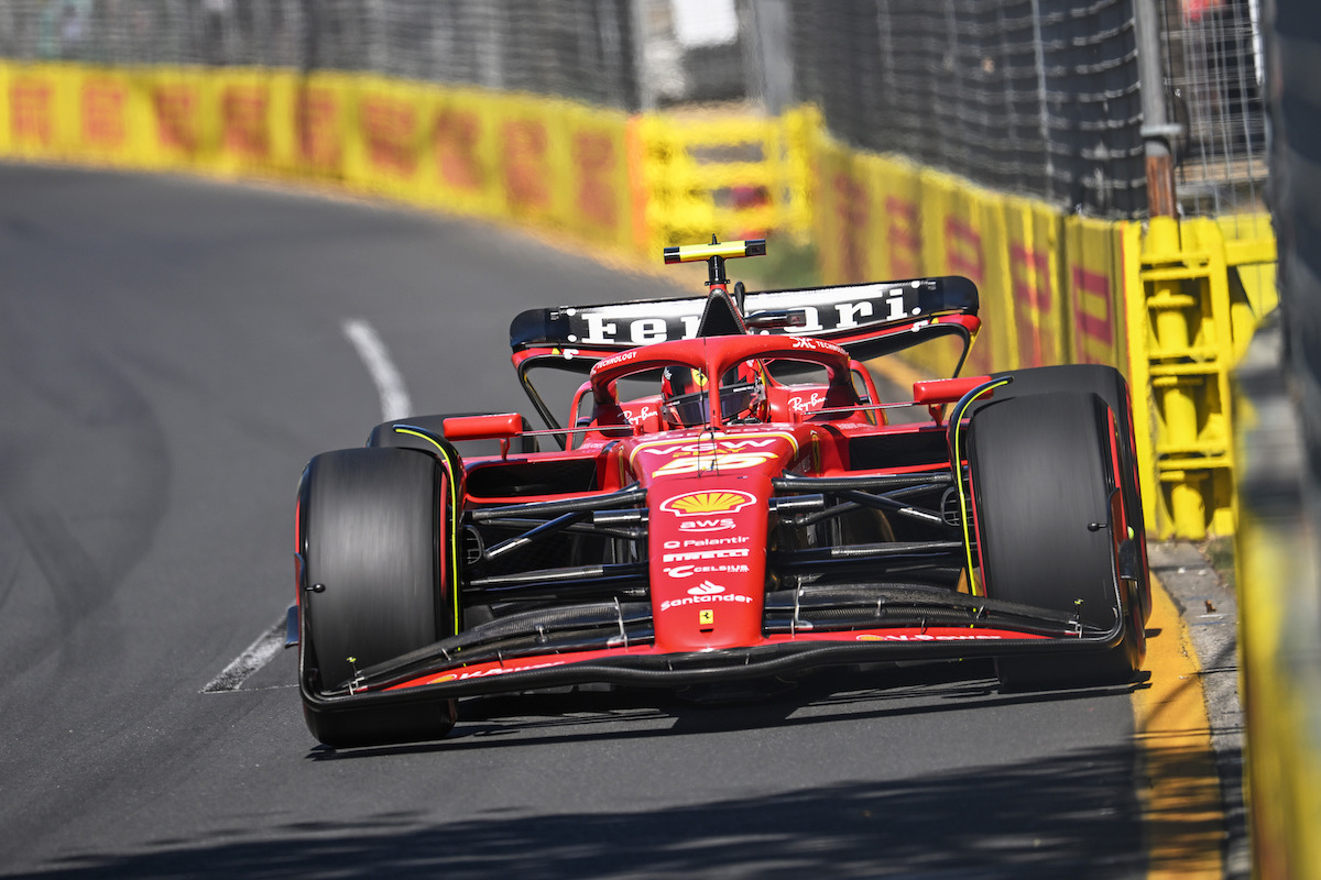 红牛车队轻取威廉姆斯,塞恩斯高光表现的简单介绍 红牛车队轻取威廉姆斯,塞恩斯高光表现的简单介绍